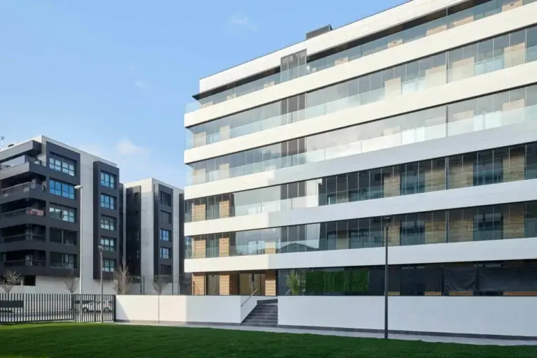 The Architecture of Permanence: A Comprehensive Guide to Facade Engineering and Design